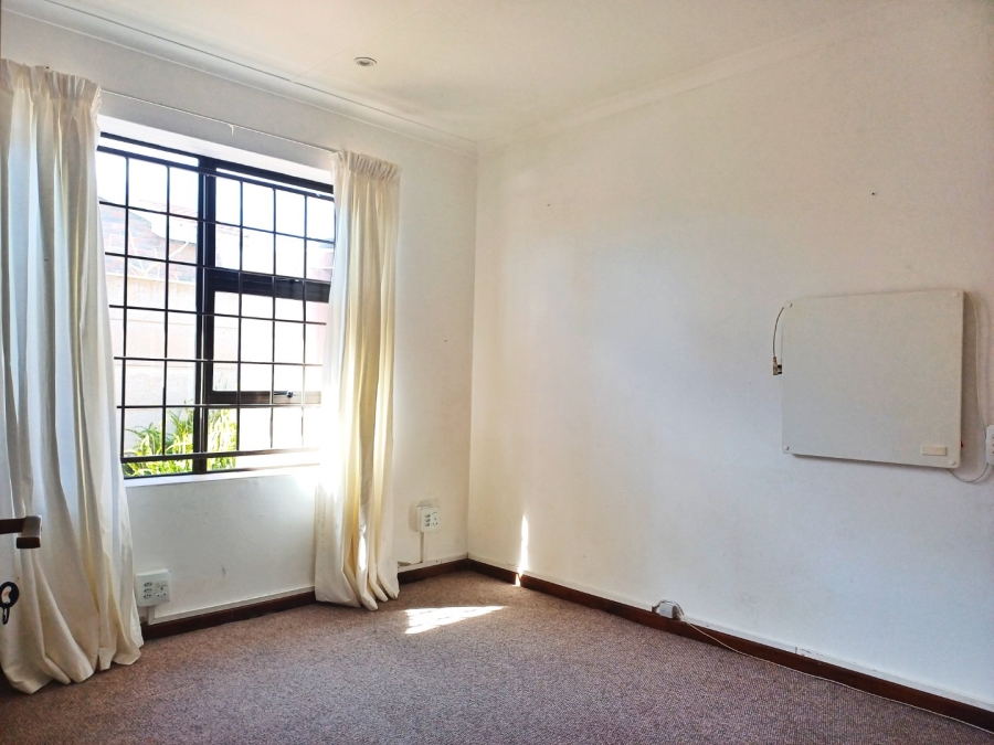3 Bedroom Property for Sale in Fraaiuitsig Western Cape